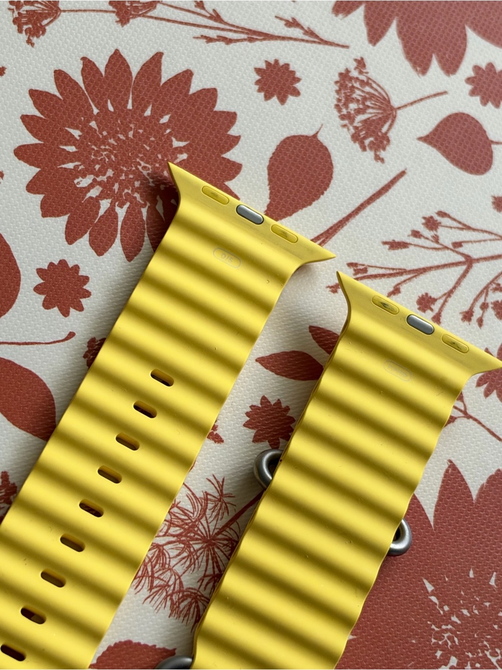 Genuine Apple ultra Yellow Ocean Band
